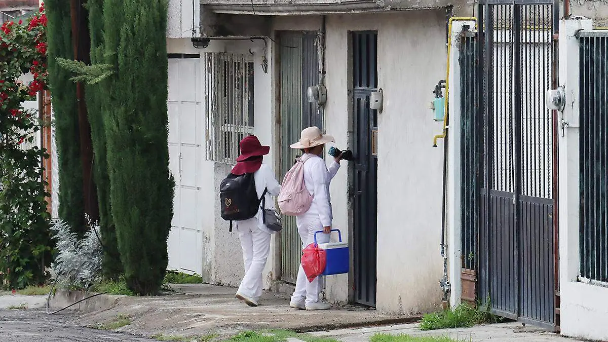 MÉDICO CASA POR CASA (2)